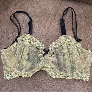 Victoria’s Secret Sexy Bra 34D